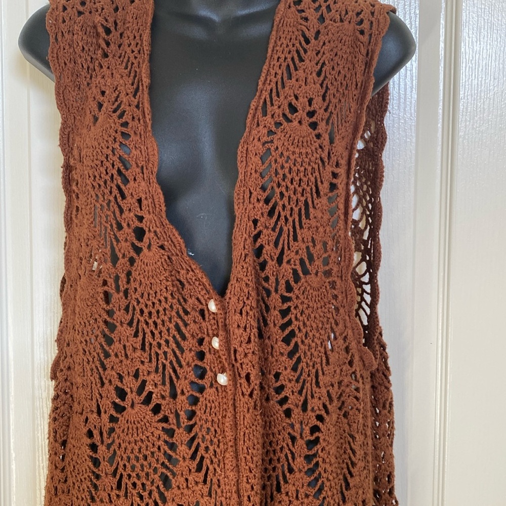 Sweater vest